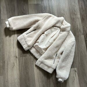 Universal thread fuzzy jacket